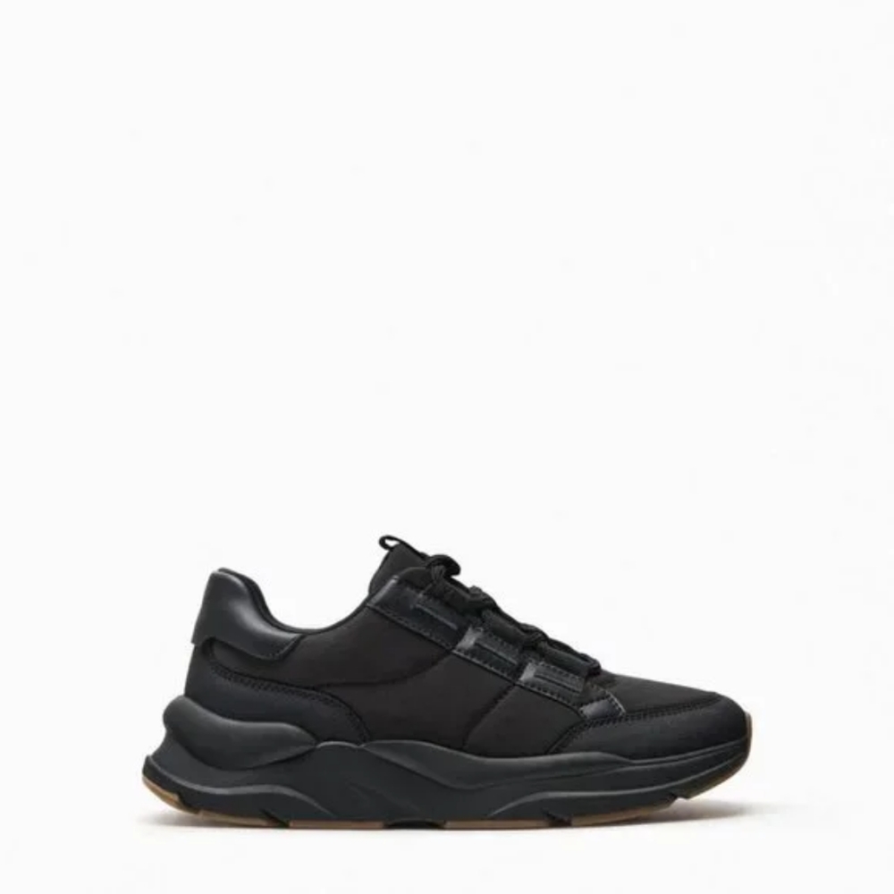 ZARA LIMITED EDITION QUILTED RUNNING SHOES - Picture 2 of 5
